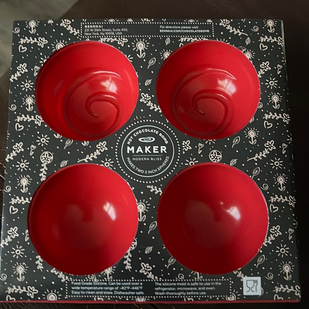 Maker - Modern Bliss Hot Chocolate Bomb Silicone Moles.  Makes 4